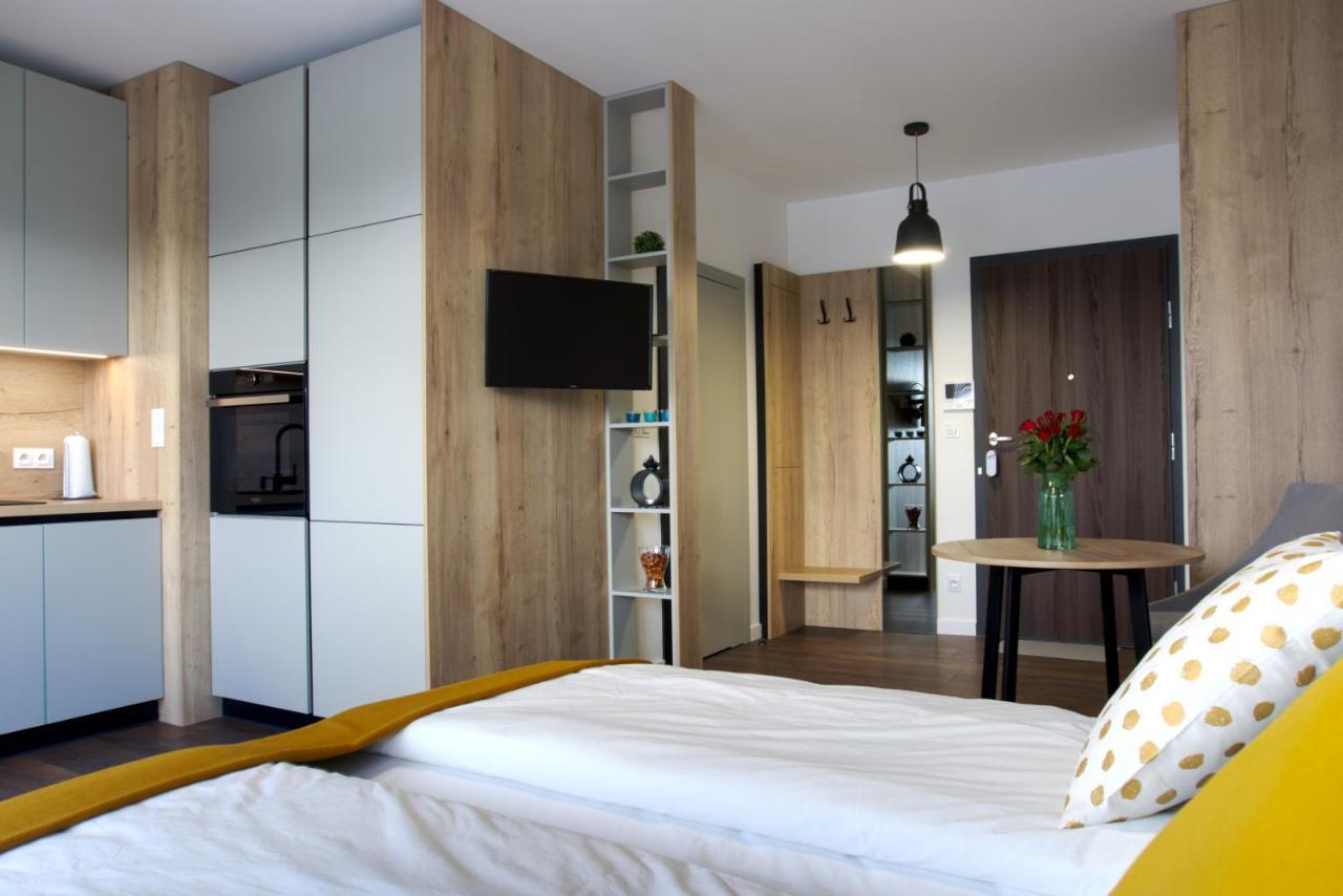 Essence Apartments Topaz Познань Екстер'єр фото