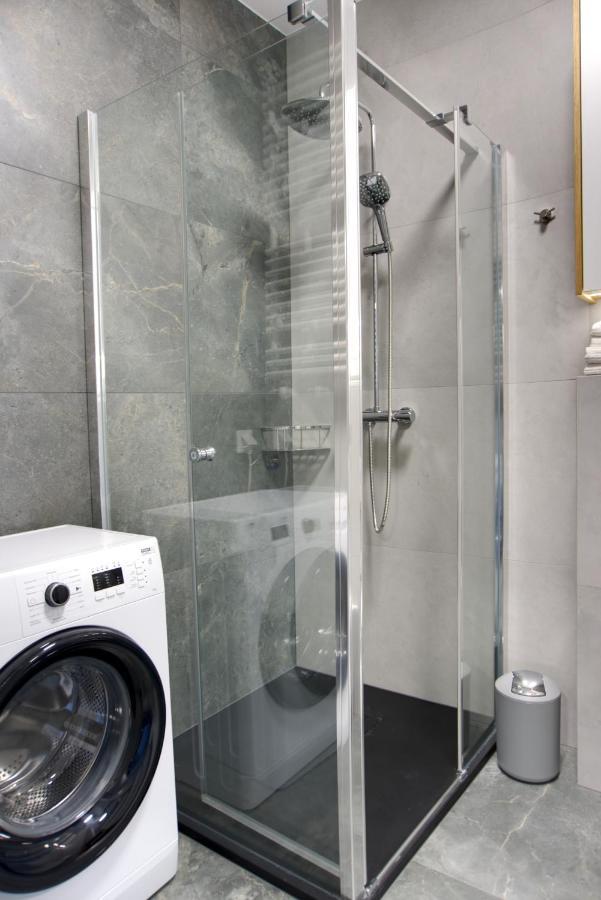 Essence Apartments Topaz Познань Екстер'єр фото