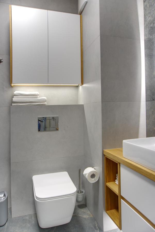 Essence Apartments Topaz Познань Екстер'єр фото