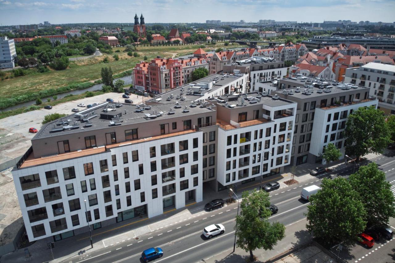 Essence Apartments Topaz Познань Екстер'єр фото